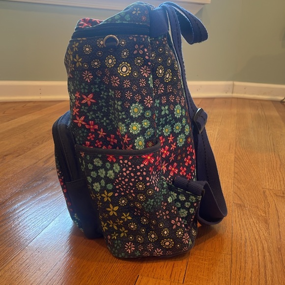 SAKROOTS Navy Floral Spirit medium sized backpack with laptop sleeve RARE! - Picture 4 of 9